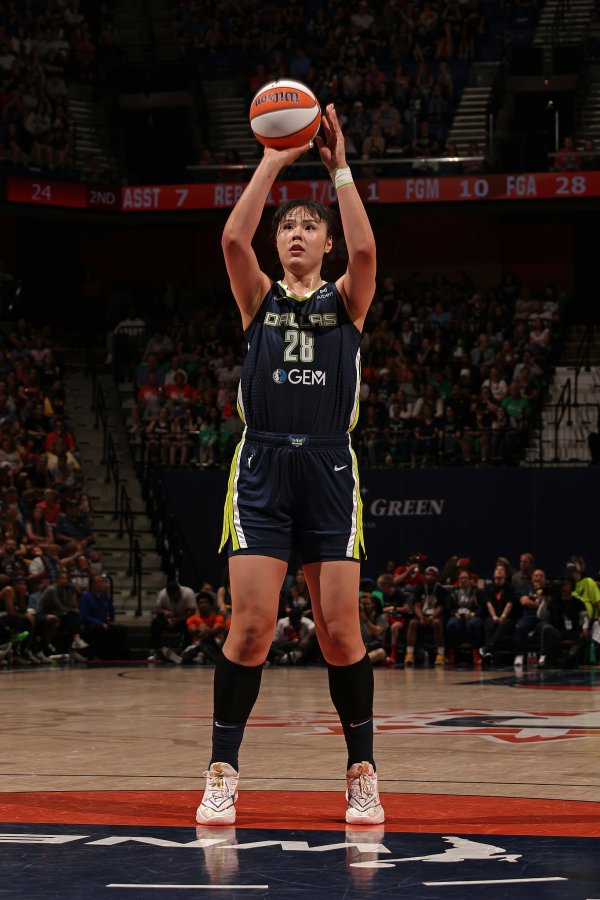 李月汝11+9+3佩奇21+7 飞翼击败太阳取得两连胜