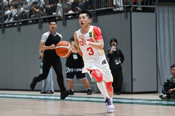 大迸发  🐂杨溢单场17助刷新赛会记录   此前5场合计16助