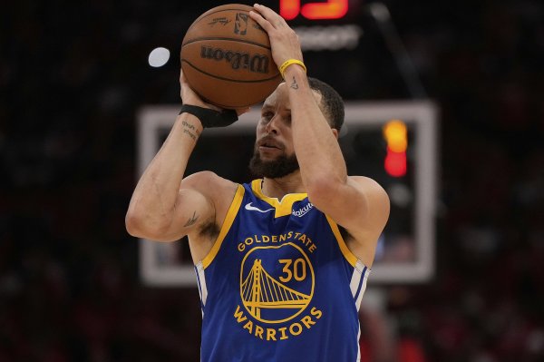 库里：不会说自己不关注进NBA积分  榜前10 但争冠才是我坚守  的原因
