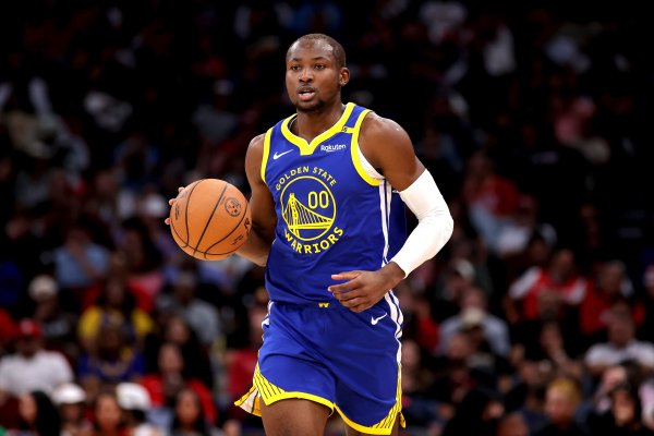 4年前的今天：勇士在NBA球员选拔大会上用7号签选中库明加