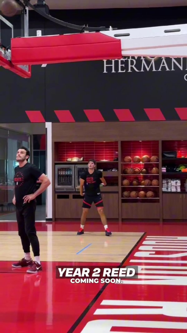 射手潜质！谢泼德底角三分练习  一记未丢 轻松9连中！