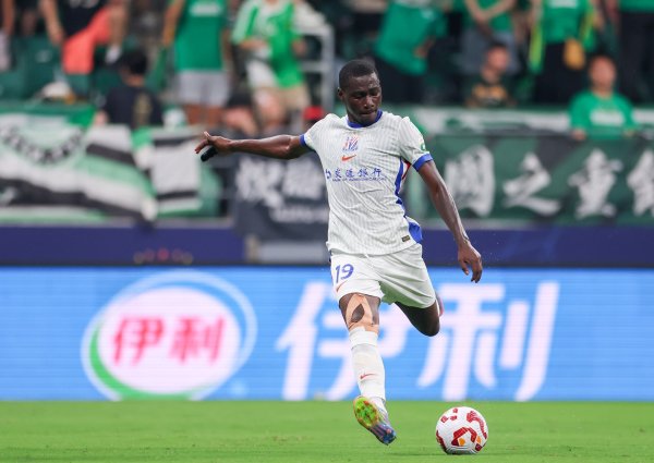 阿苏埃：球队赢球比自己得分  更重要，已适应中超但身体素质  未到最好