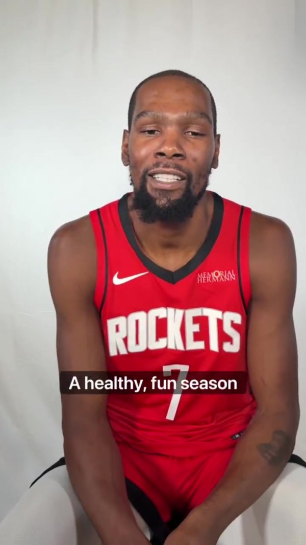 杜兰特谈生日愿望：火箭队迎来一个强健  快乐的赛季 全胜无败