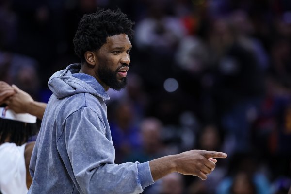 维拉纽瓦:对恩比德归期未定不感到惊讶 过程已经结束了 维拉纽瓦:对恩比德归期未定不感到惊讶 过程已经结束了