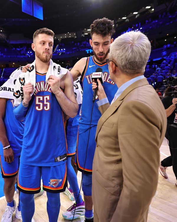 哈滕切特一起练习  ！戴格诺特：不是球队安排的 他们主动这样很棒