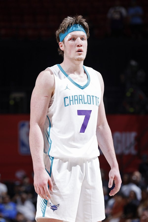 打得可以！4号秀克尼佩尔13中6&4记三分拿下18分2板2助