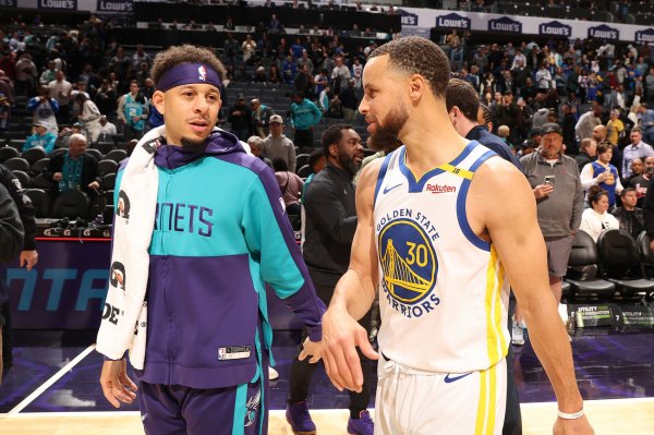 赛斯-库里:来勇士除了我爸 其他家人都很开心 一场赛事 能看我俩 赛斯-库里:来勇士除了我爸 其他家人都很开心 一场赛事 能看我俩