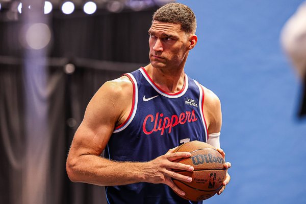 老将还能发热！大洛佩斯7中4拿到9分 另有2板3助1帽&正负值+28