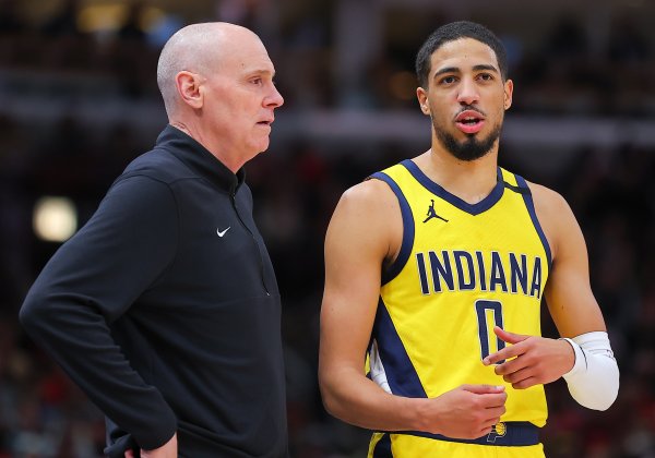 哈利跟腱撕裂！步行者放走特纳 跑轰+长轮换决定新赛季仍是爆冷体育选手      ？