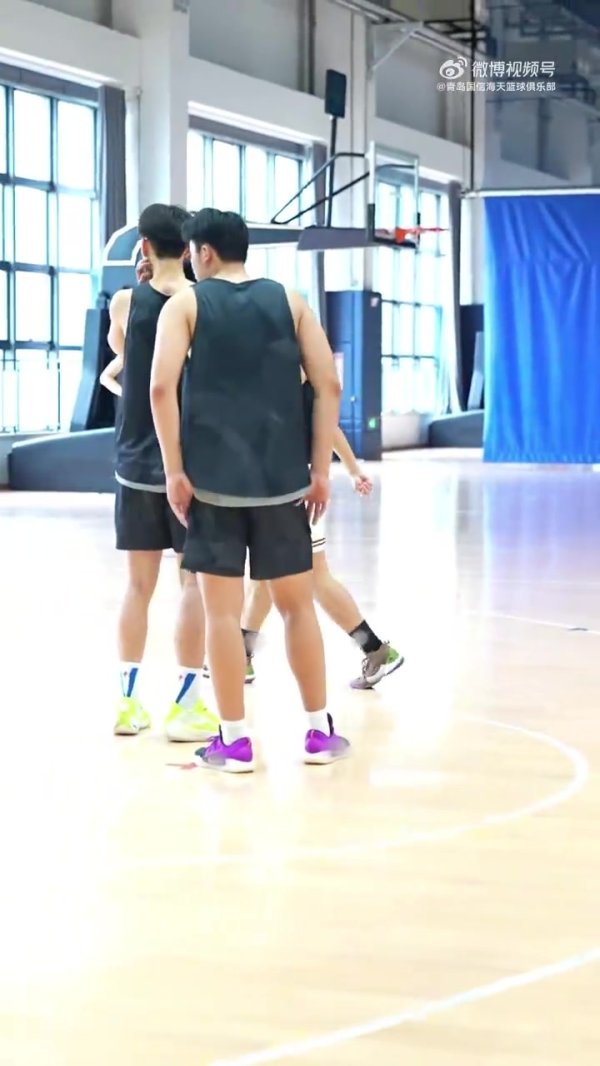 反复推演+默契度  协作  ！青岛男篮青年军策略  练习  实录