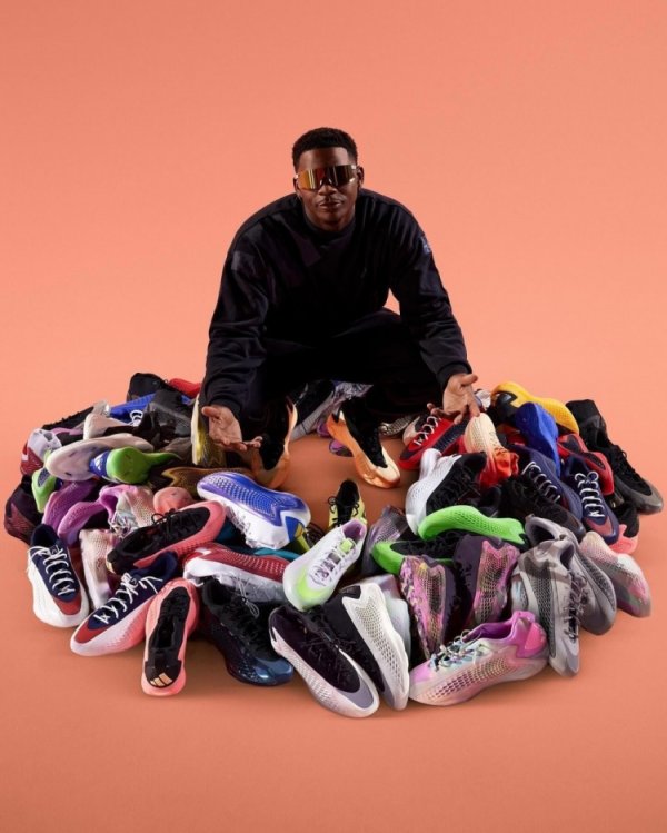 没黑幕!华子和好基友搞怪评年度最佳运动活动 鞋 !候选运动活动 鞋 全是他的AE 1 没黑幕!华子和好基友搞怪评年度最佳运动活动 鞋 !候选运动活动 鞋 全是他的AE 1