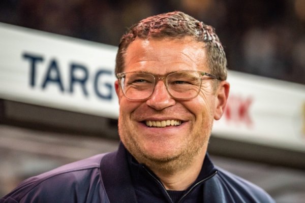 埃贝尔：拜仁阵形    人数少但实力强，目标取得竞赛  成功的同时攒钱