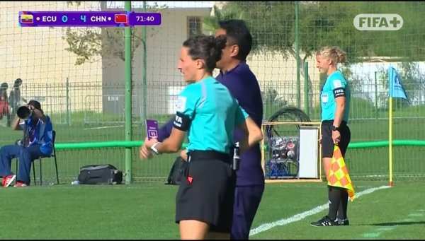 应战 VAR失败!中国女足U17应战 对手危险区域 手球运动 ,主裁回看后驳回 应战 VAR失败!中国女足U17应战 对手危险区域 手球运动 ,主裁回看后驳回