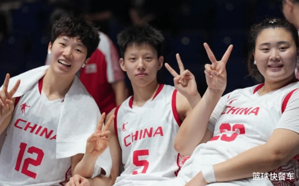 女篮世大运夺魁 第一赢家! 天才后场球员获300万合同: 年薪超WNBA状元秀 女篮世大运夺魁 第一赢家! 天才后场球员获300万合同: 年薪超WNBA状元秀