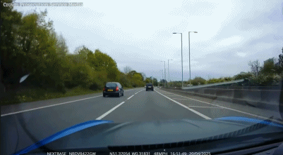 应急车道超越!W-福法纳再次违法驾驶,被冠“英超最差车手”称号 应急车道超越!W-福法纳再次违法驾驶,被冠“英超最差车手”称号