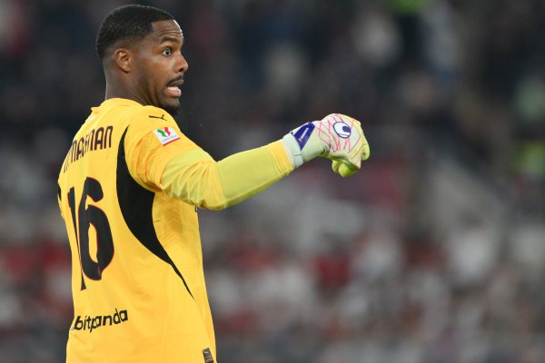 迈尼昂:能为队友们守住胜局,我感到非常开心 迈尼昂:能为队友们守住胜局,我感到非常开心