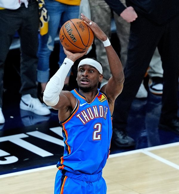 31投+26罚!步行者队记:打完这场后SGA的手臂肯定很累了 31投+26罚!步行者队记:打完这场后SGA的手臂肯定很累了